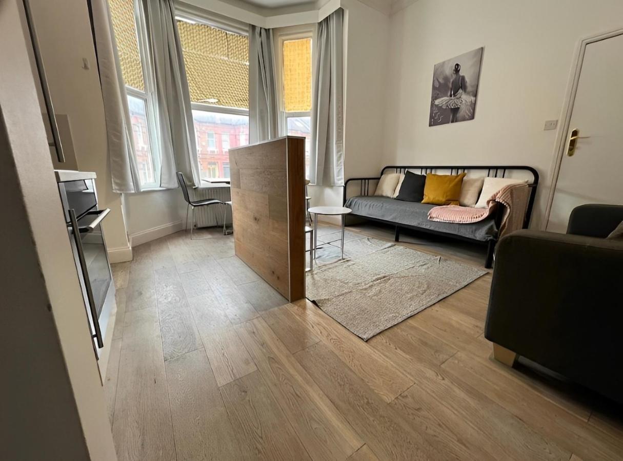 Nice Studio Shepherd'S Bush London Near Everything ภายนอก รูปภาพ