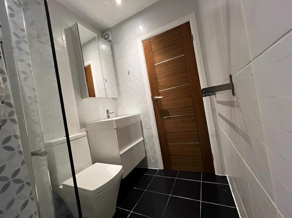 Nice Studio Shepherd'S Bush London Near Everything ภายนอก รูปภาพ